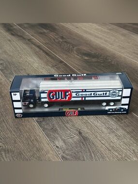 M2 1/64 Hauler GULF  1970 ford C600 &trailer w/1968 ford mustang 2+2 R88 NIB